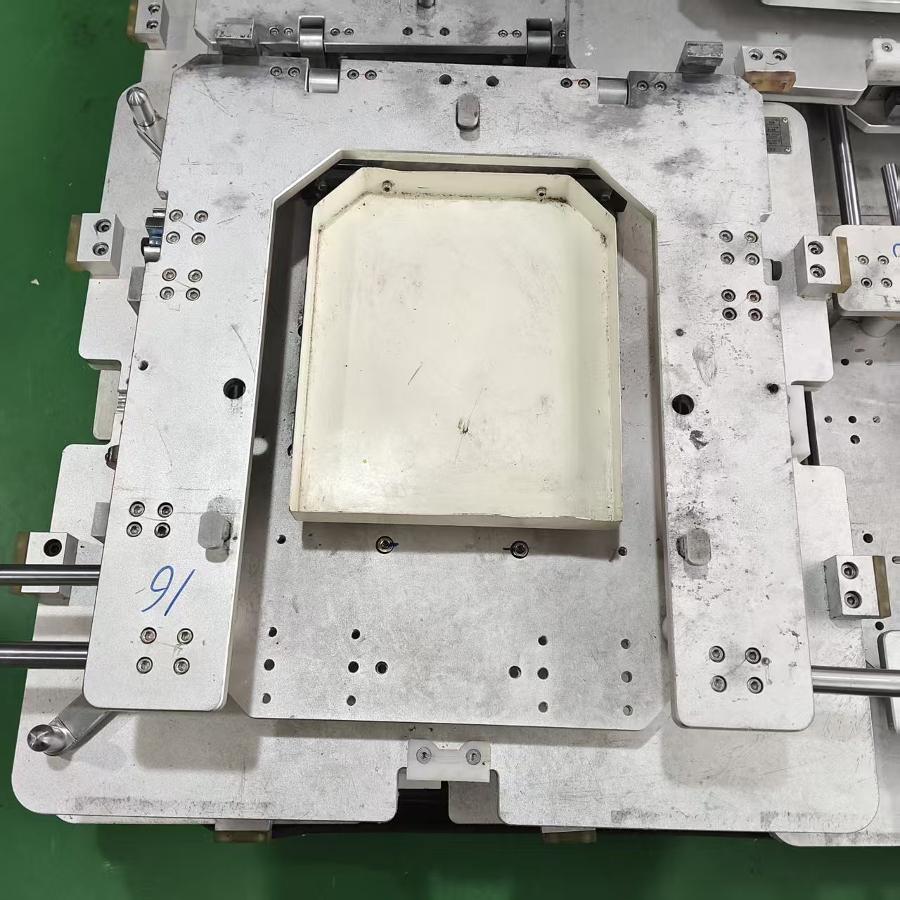 产线工装治具